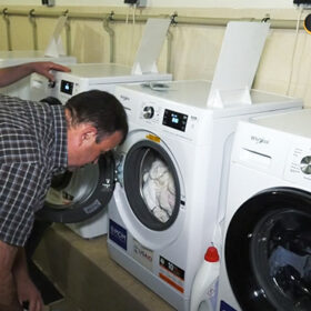 Близько 200 переселенців щотижня користуються громадською пральнею у Хмельницькому
