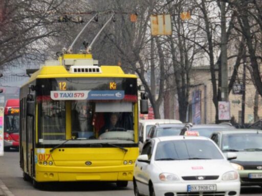У Хмельницькому проведуть опитування для розробки оптимізації маршрутів громадського транспорту