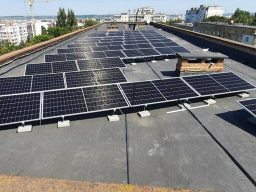 Мешканцям багатоповерхівок у Хмельницькому покриватимуть вартість встановлення сонячних панелей